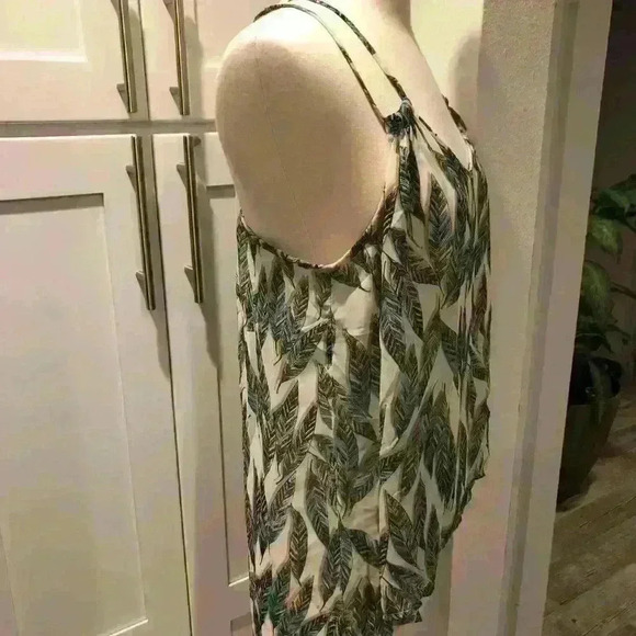 Forever 21 Sheer tank - Picture 3 of 4